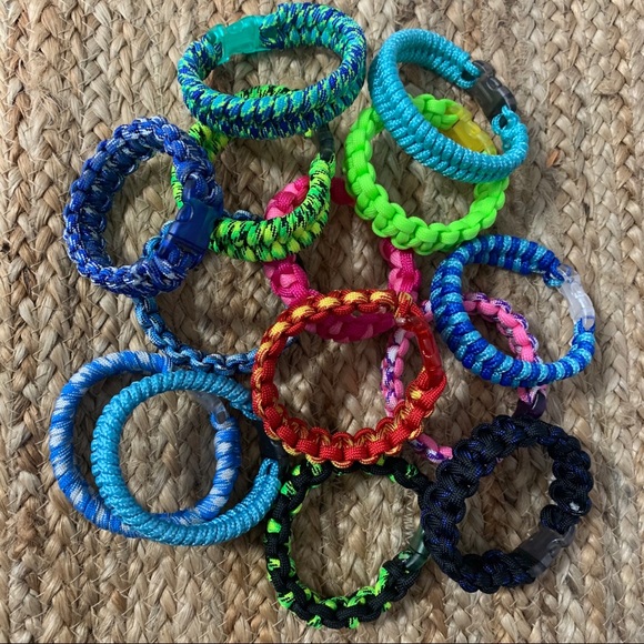 🚻 5/$14! Parachute cord survival macrame bracelet - Picture 2 of 10